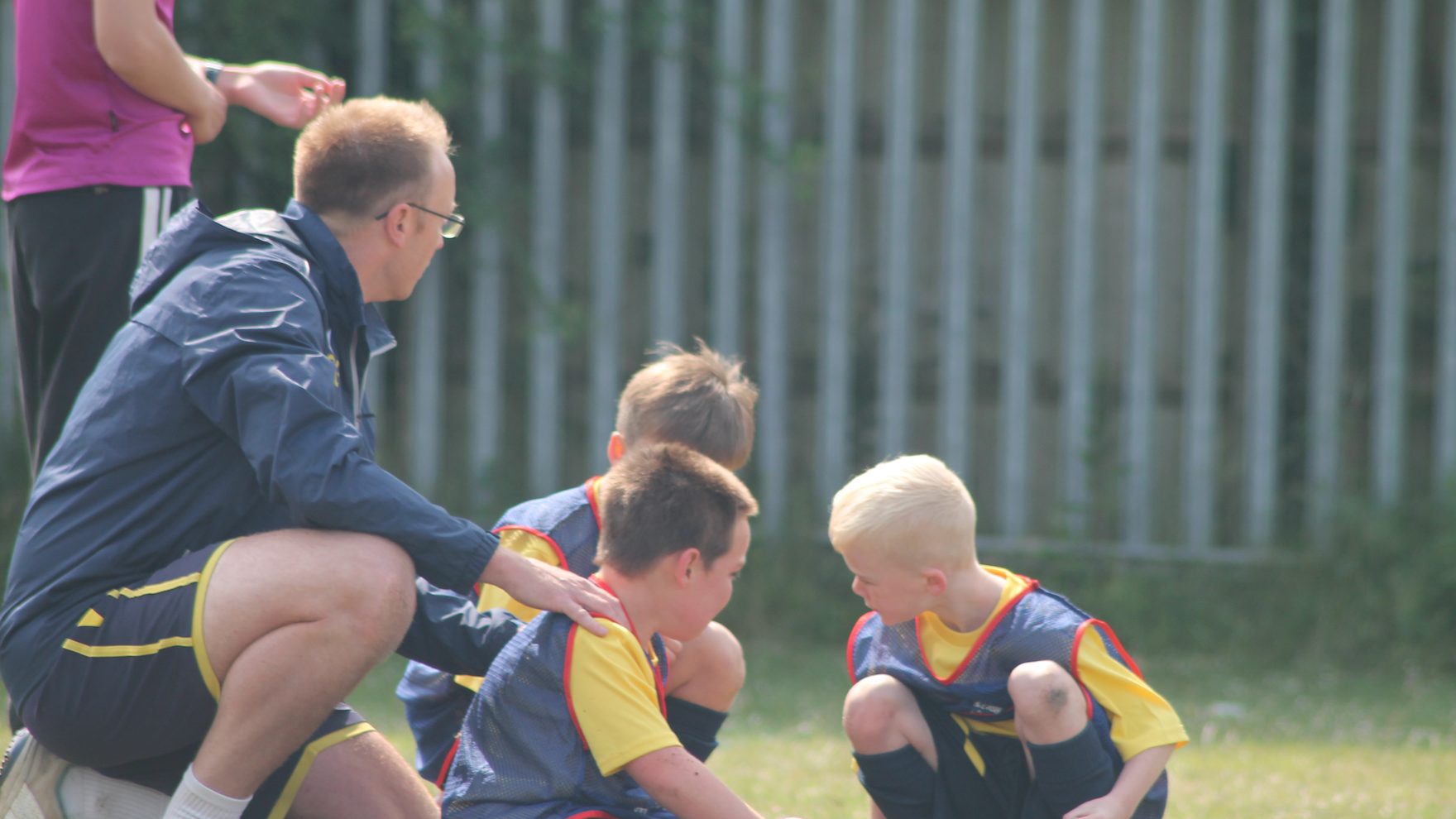 Young Southside Star players running together in training